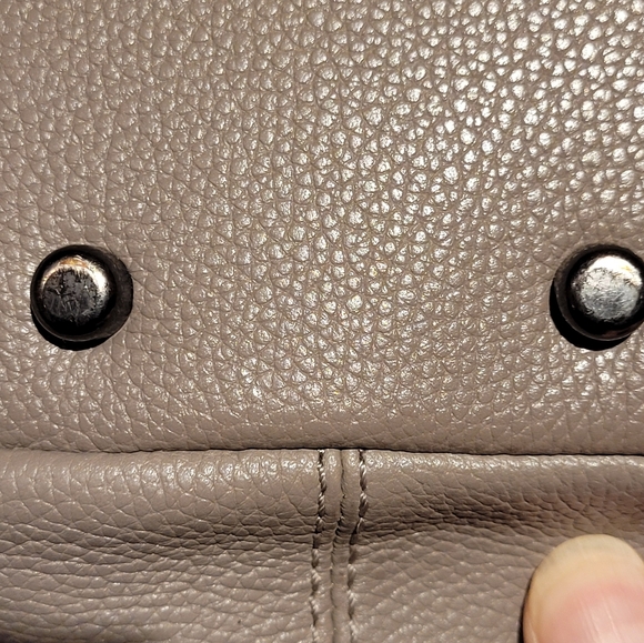 Coach Light Gray Leather Shoulder Bag with Chain Strap - Picture 7 of 8